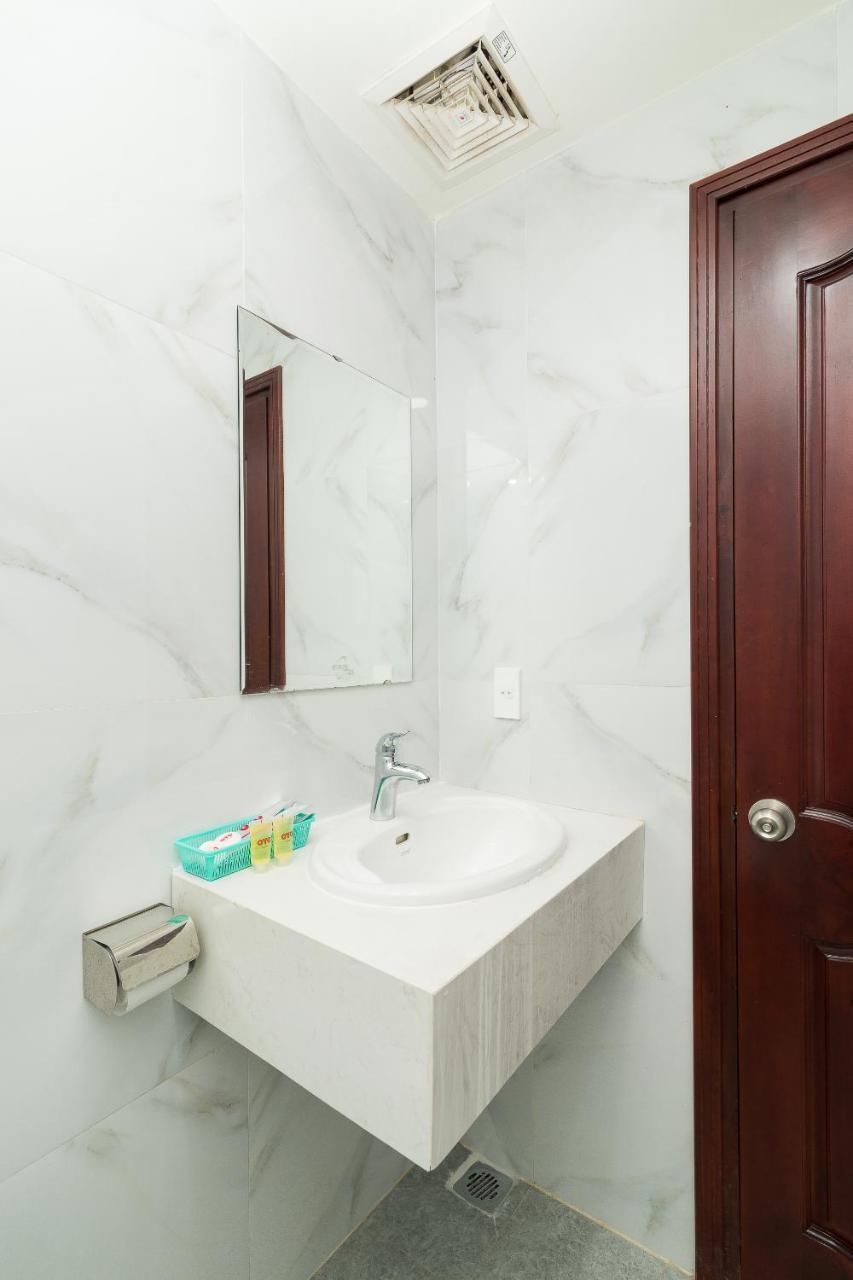 Oyo 176 374 Hotel Nha Trang Kültér fotó