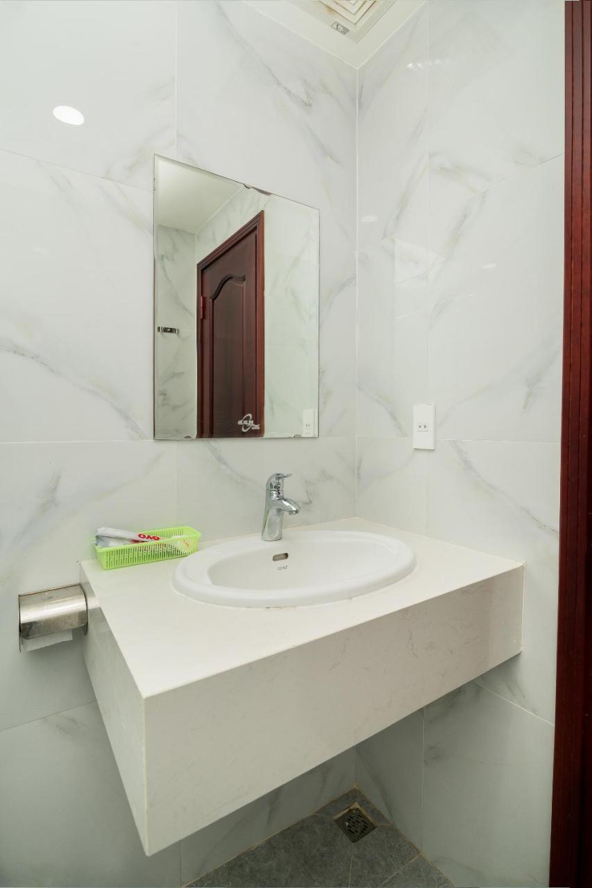 Oyo 176 374 Hotel Nha Trang Kültér fotó