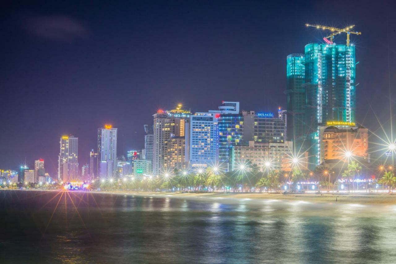 Oyo 176 374 Hotel Nha Trang Kültér fotó